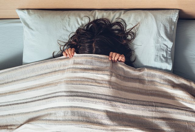 Что делать, если ребёнок боится чего-то у себя в комнате?