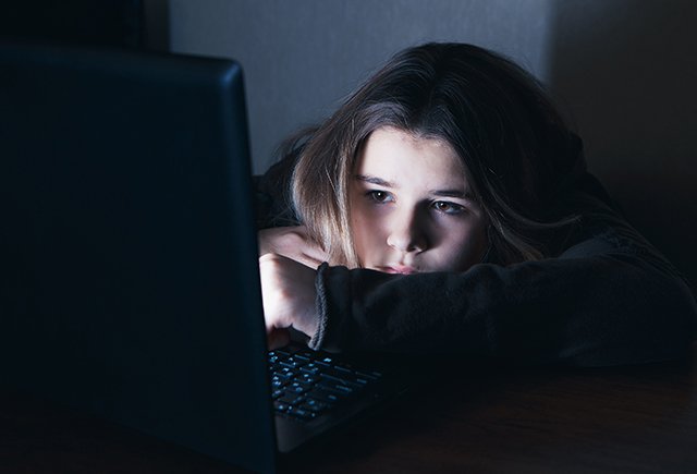 Заблокировать или удалить: что делать, если ребёнка травят в интернете