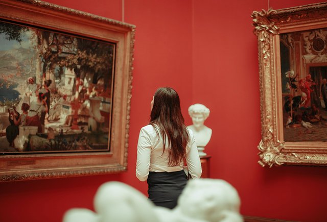 Как ходить в музеи и кино бесплатно? 4 способа сэкономить на культурном досуге