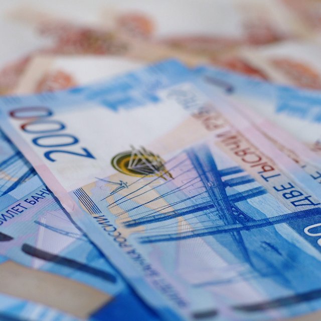 Новая ежемесячная выплата семьям с детьми: кто сможет её получить и от чего зависит сумма