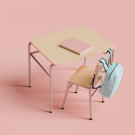 7 вопросов о «рабочем месте» школьника. Нужны ли наклонный стол, коленный стул и подушка-балансир