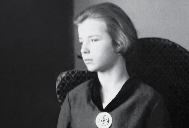 «Это страшно писать: стены увидят и донесут»: история Нины Луговской, «русской Анны Франк»