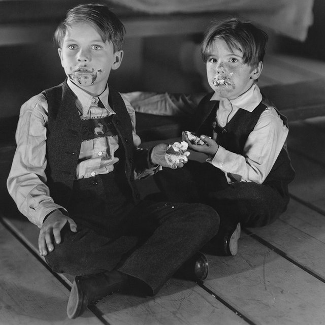 4 вопроса о питании детей и подростков: что делать с «вредной» едой, где взять «разнообразную» и не только