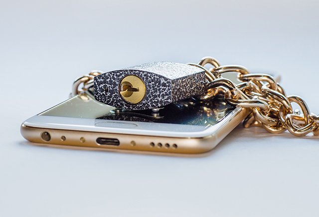 Можно ли в школе отбирать мобильные телефоны у детей?