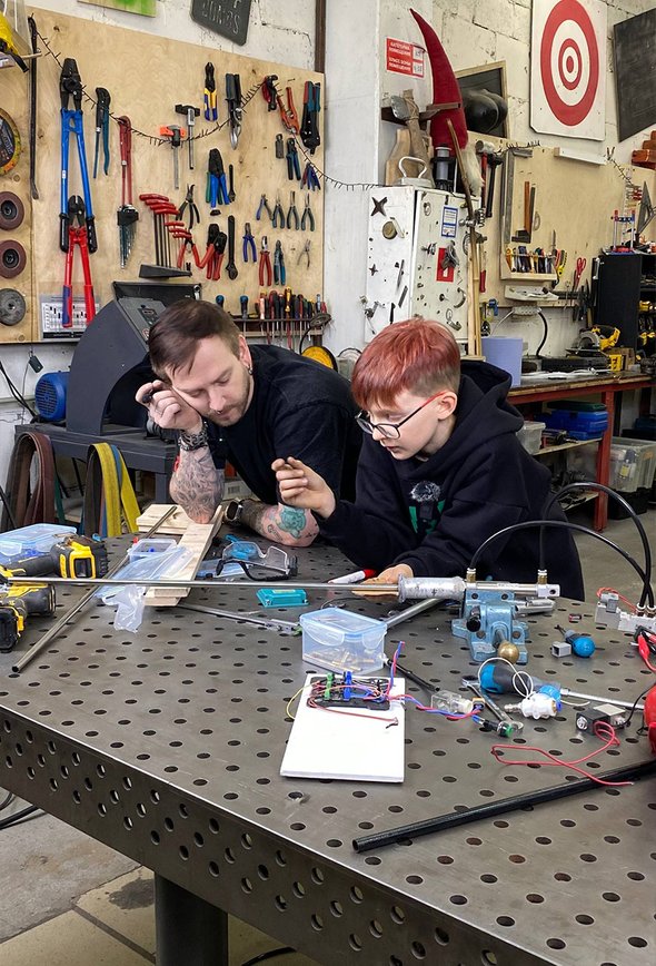 Провода, Розетки, Интервью, Игрушки