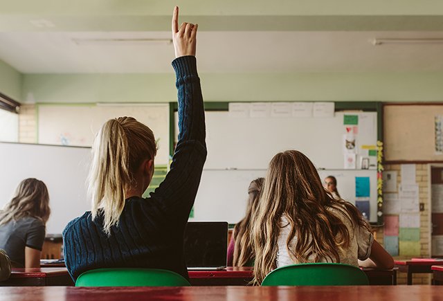 Может ли учитель не отпускать школьников в туалет во время урока?