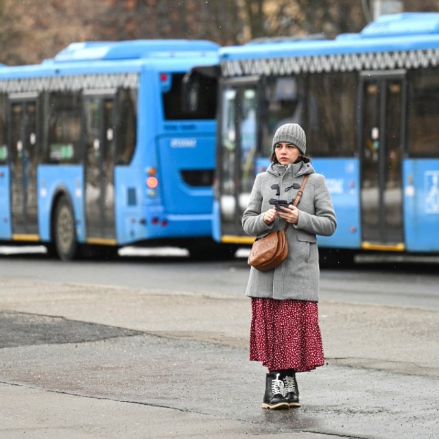 «Мама, а где мой автобус до художки?». Транспортная реформа Москвы глазами родителей