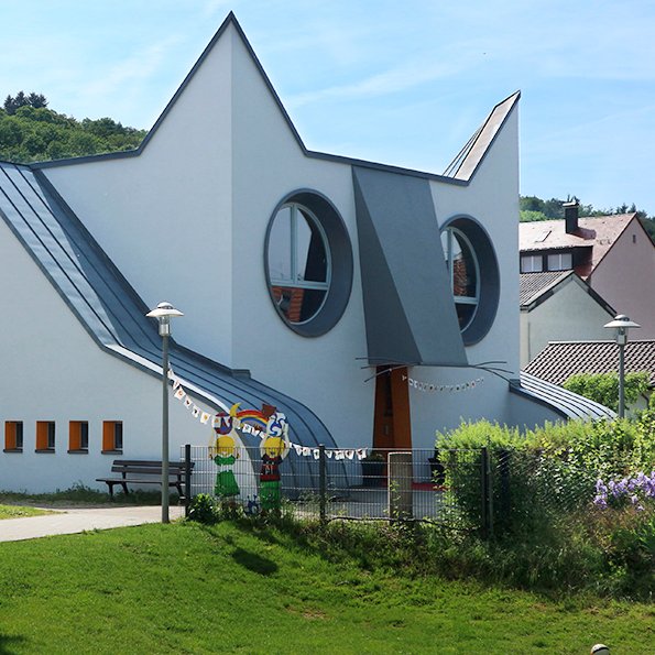 10 необычных детских садов: круглые, похожие на зверей, сделанные из самолётов