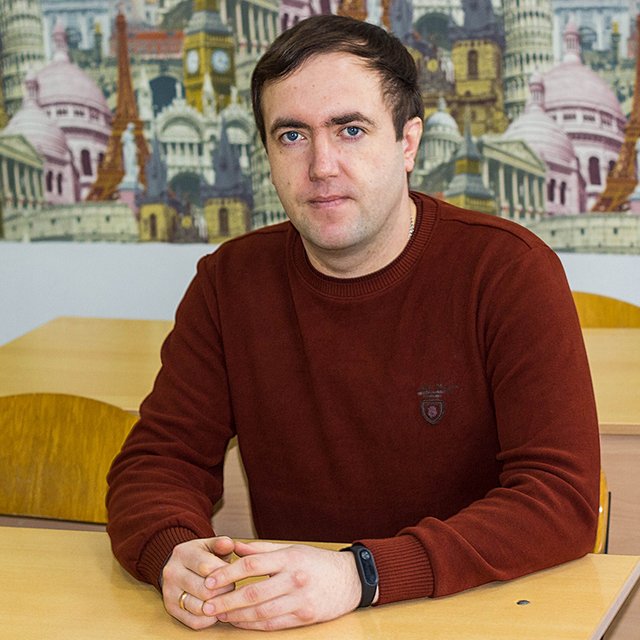 «Нанотехнологии, конечно, хорошо, но дети должны уметь работать руками»