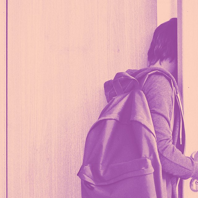 Без «можно войти?» и электронного дневника: от чего предлагают отказаться учителя