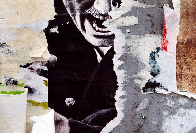 «Я устал от трех работ». Учитель — о зарплате, не дотягивающей даже до МРОТ