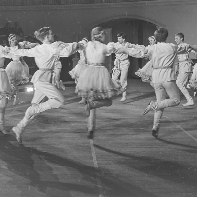 «Детей невозможно обмануть»: как сейчас живет Ансамбль песни и пляски им. В. С. Локтева – коллектив-легенда из СССР