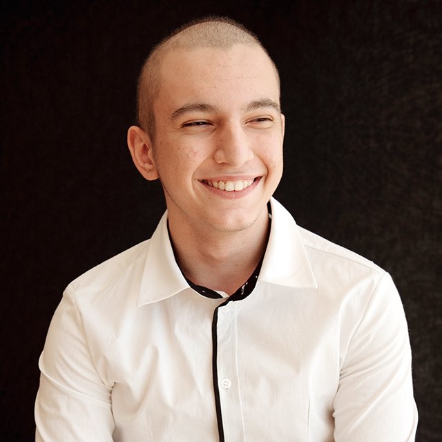 «Мой выпускной пройдёт в больнице». У Джамала рак, но он сдал ЕГЭ и хочет поступить в мед