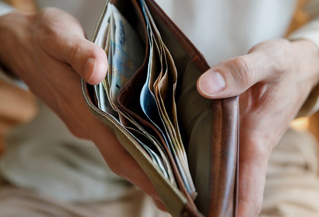 Если школы распустят на досрочные каникулы, будут ли учителям платить зарплату?