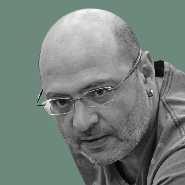 «Все разговоры об учёбе нерелевантны, если врать себе в главном». Дима Зицер — о том, как говорить с детьми