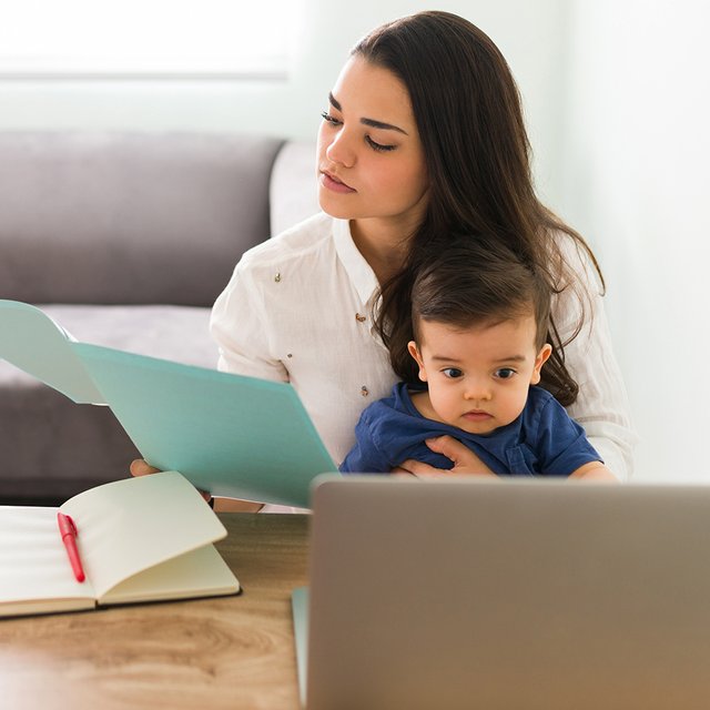 Материнский капитал в 2022 году: как его получить и на что можно потратить