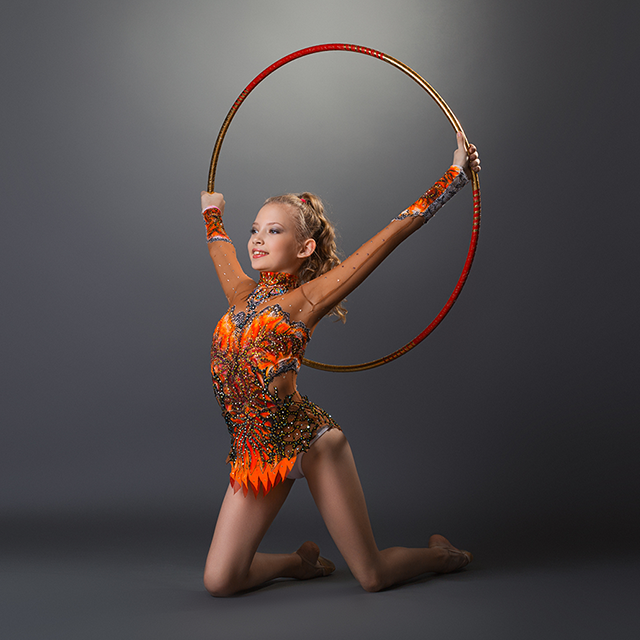 «При отборе оценивают телосложение родителей». Тренер по художественной гимнастике — о большом спорте и шпагате в четыре года