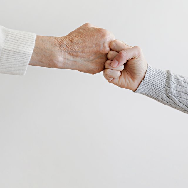 8 вопросов о конфликтах с родственниками: почему мы ссоримся и как не втягивать в это детей