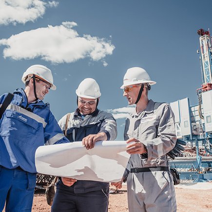 10 вузов, которые готовят лучших нефтяников