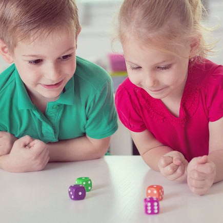 6 игр, которые отлично объединяют детей разного возраста