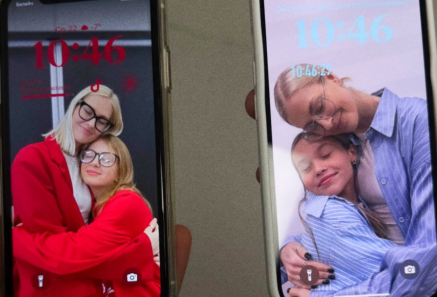 Виктория Павлова, учитель математики, вместе с учениками