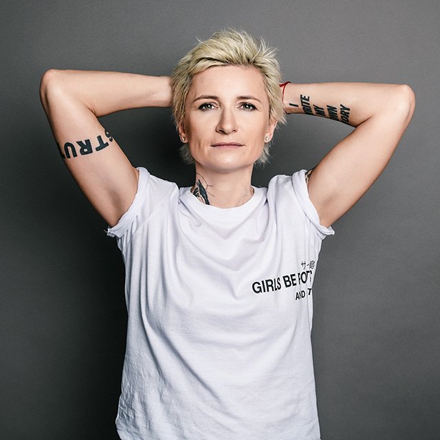 «Анархии у нас в семье нет и быть не может». Правила воспитания лидера «Ночных Снайперов» Дианы Арбениной