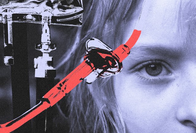 Обложка «Мам, а ведь там лежали и другие дети». У 11-летней девочки нашли ВИЧ и гепатит С после пары дней в больнице — что известно о ЧП