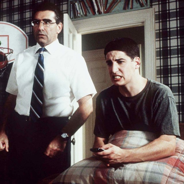 Подросток мастурбирует. Да, это нормально, по рукам не бить