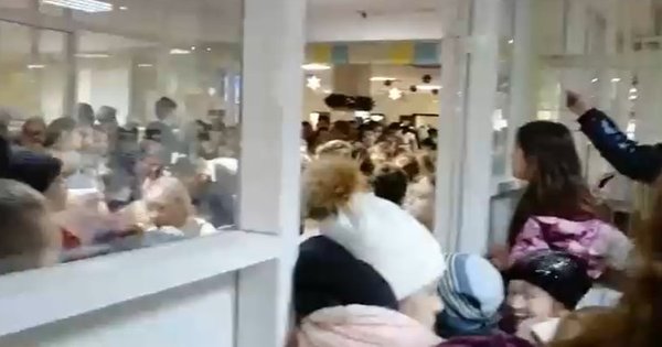 Давка в школе. Заминирование школ в Нальчике. Давка в школе Чувашии. Давка в школе Челябинска 54.