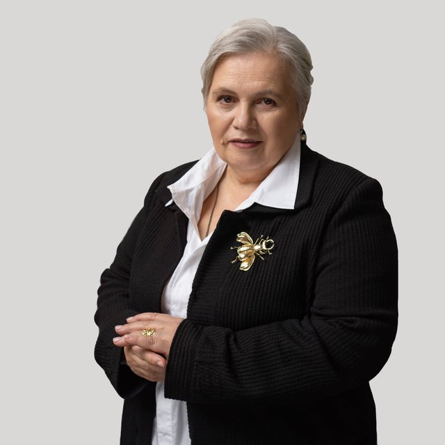 «В школе было слишком много границ». Репетитор с полувековым стажем — о работе в СССР и сегодня