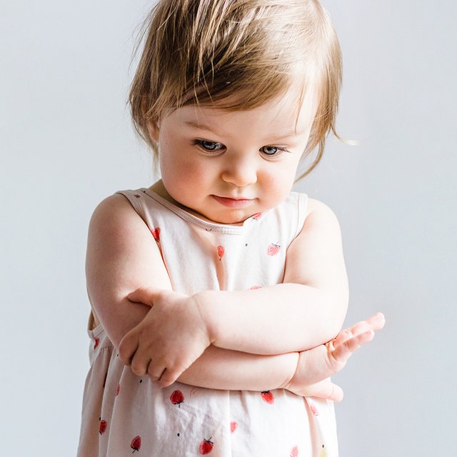 Самая популярная травма у детей от года до пяти, или Почему ребёнка нельзя дёргать за руку