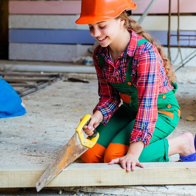 Может ли школьница ходить на уроки технологии с мальчиками