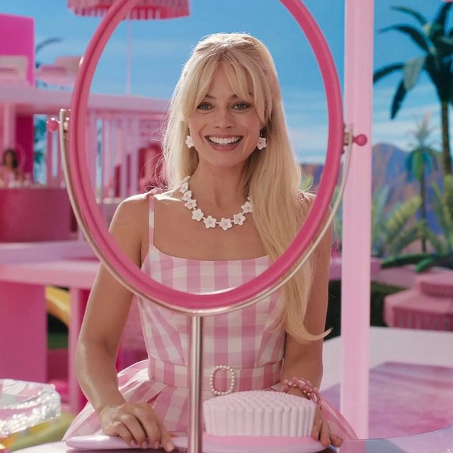 10 фактов про Барби, о которых вы не знали. Например, Кен ей вовсе не муж