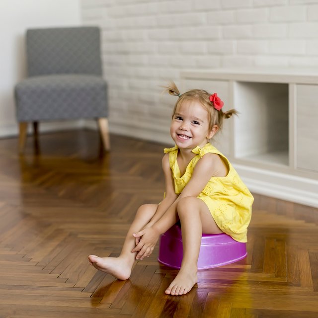 «Идёт какашка на войну, а навстречу другая какашка». Почему детей так веселит туалетный юмор