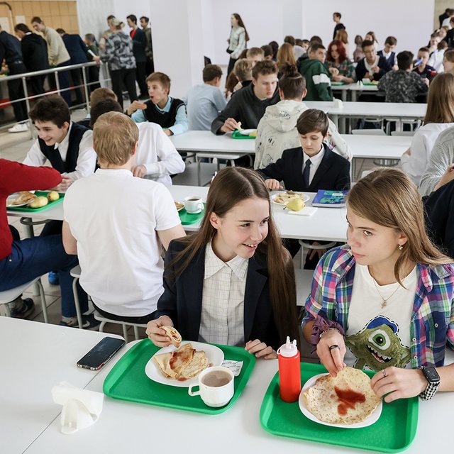 Митболы на обед: как изменилось меню московских школьников