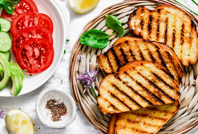 Зефир, хот-доги, попкорн: что приготовить с детьми на костре