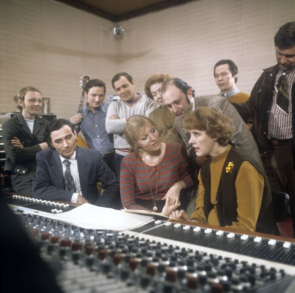 Анна Герман (в центре) в студии грамзаписи «Мелодия» в 1975 году.