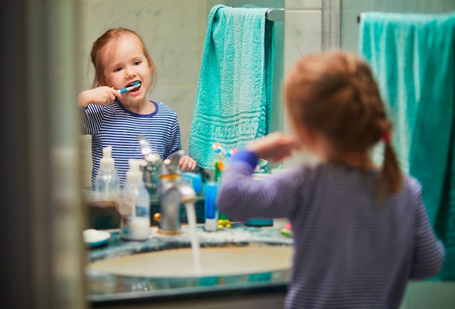 7 способов помочь ребенку полюбить чистку зубов