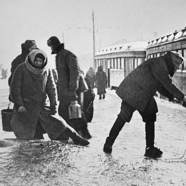 «Голод всю совесть забирает»: воспоминания моей прабабушки, пережившей блокаду Ленинграда в 16 лет