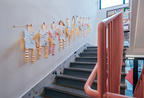 Детский сад спальня кроватки