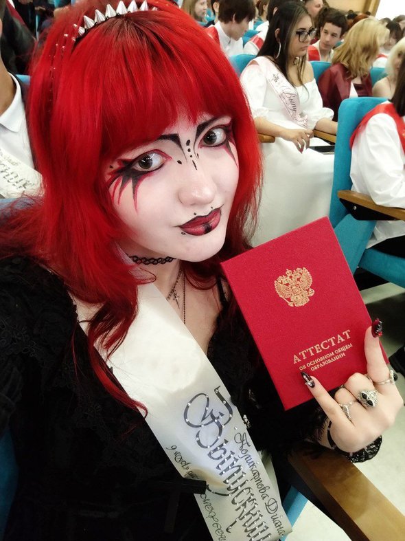 Диана Поликарпова. «Классная руководительница просто умоляла меня стать нормисом»: 15-летняя режиссер — о буллинге, неформалах и природе творчества