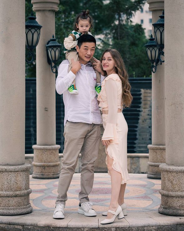 «Тут ребенок до трех лет — бог». Правила воспитания мамы, которая 7 лет живет в Китае