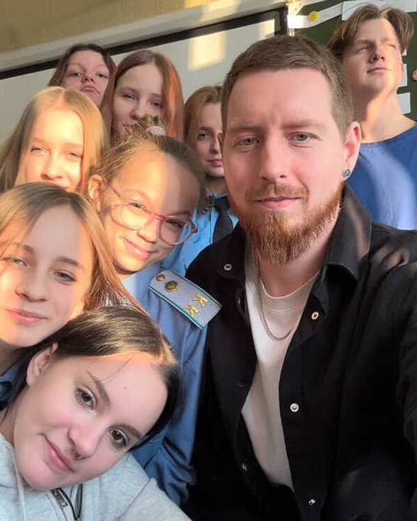 Павел Николаев. Учитель истории. Мурманск. учитель истории из Мурманска — о мемах, субординации и любви к профессии