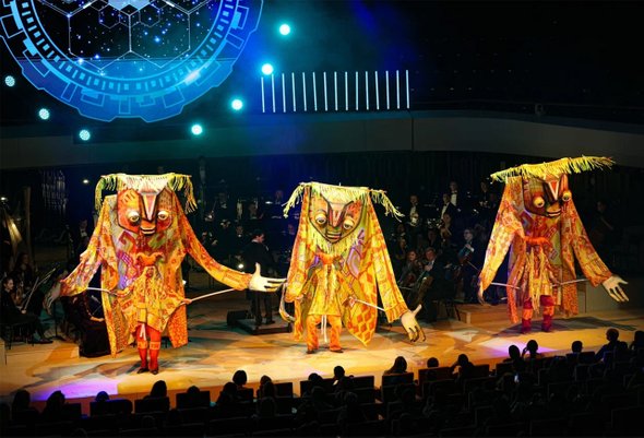 Научно-фантастический детский спектакль, интерактивное шоу и полноценный оркестровый концерт, «Волшебная одиссея». Миссия «Новый год»