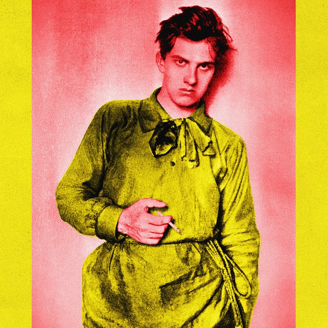 «Взял у сестры кусок желтой ленты. Обвязался. Фурор»: во что одевался и что думал о стиле поэт Владимир Маяковский