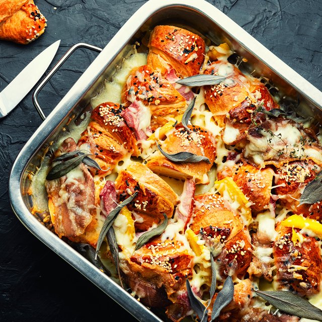 Рецепт быстрого завтрака за 20 минут: французская запеканка с круассанами