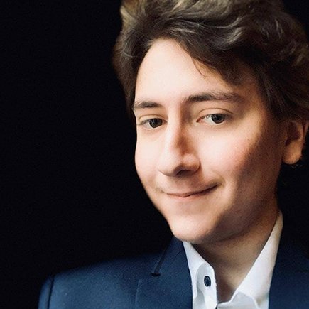 «Моя первая книга была опубликована в 16 лет». Как Дэниэл Кахелин стал самым молодым фантастом в России