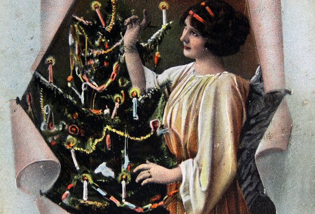 «Заглянуть под елку» — это вообще не про подарки. Мифы и легенды про новогоднее дерево