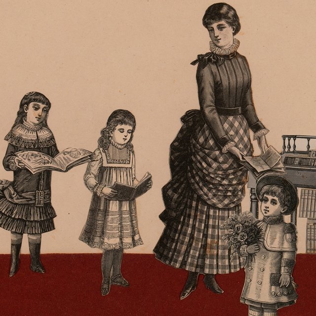 Учительница сына сильно младше меня: как мне к ней обращаться?