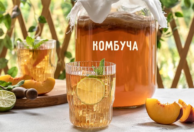 Что означает слово «комбуча» и при чем тут чайный гриб